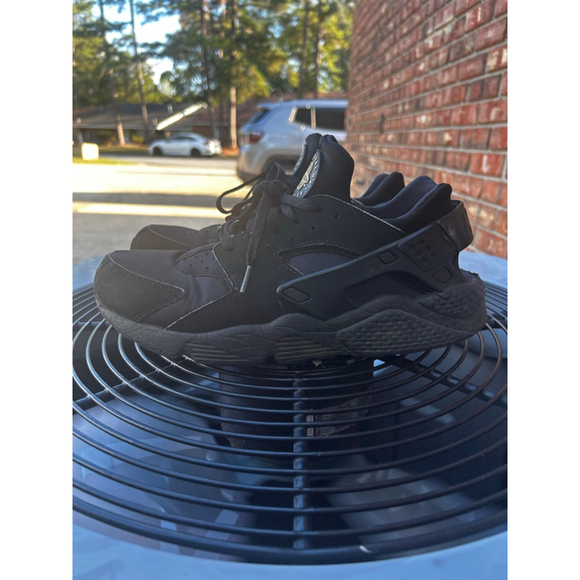 Nike Air Huarache Triple Black(Men’s 10.5) - Picture 4 of 14